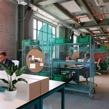 Unlock Creativity in Maastricht in Collab, a co-working space in the Social Hub. Designed by Studio Königshausen; the vibrant central square fosters networking and community engagement. Join us in this innovative co-working environment, where design meets adaptability to inspire creativity and growth.